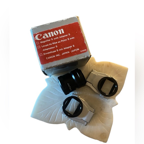 Canon Magnifier S with Adapter S - Picture 1 of 5